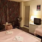 De L'empereur Hotel 3*