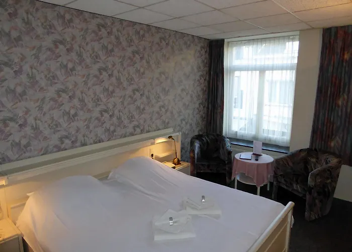 De L'empereur Hotel 3*