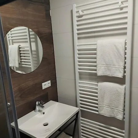 De L'empereur Hotel 3*