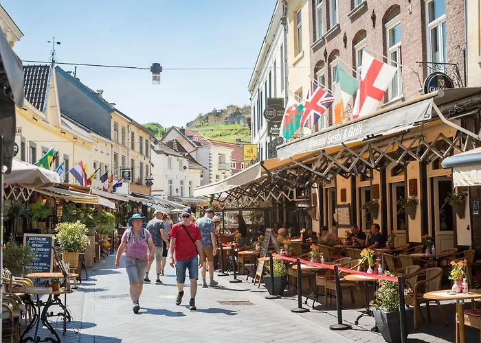 De L'empereur Отель