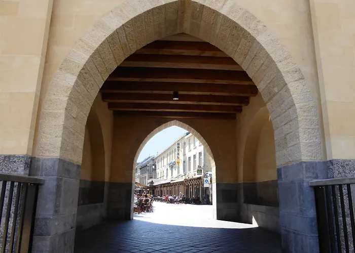 De L'empereur Отель 3*